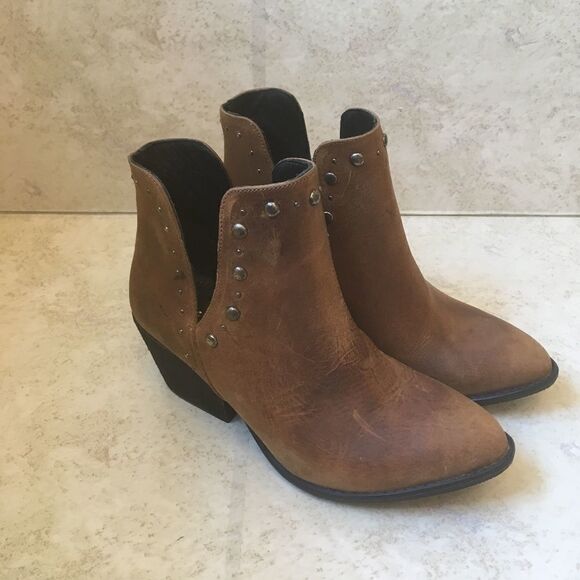 NEW WITHOUT TAGS MUSSE & CLOUD LEATHER BOOTIES‎ - Picture 1 of 9